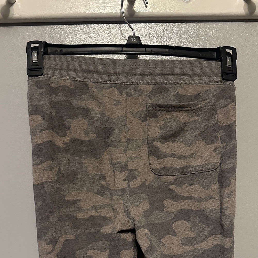 Old Navy Camo Joggers for Kids - Gray - Picture 7 of 8